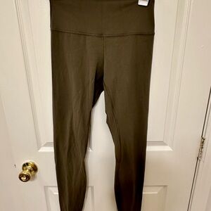 Women’s High-Waisted Lululemon Olive Leggings Size 6